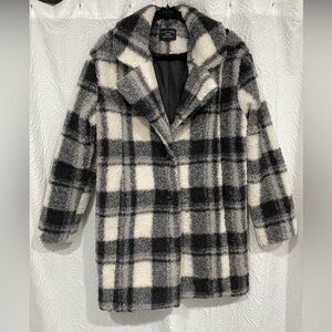 Women’s M longline sherpa coat